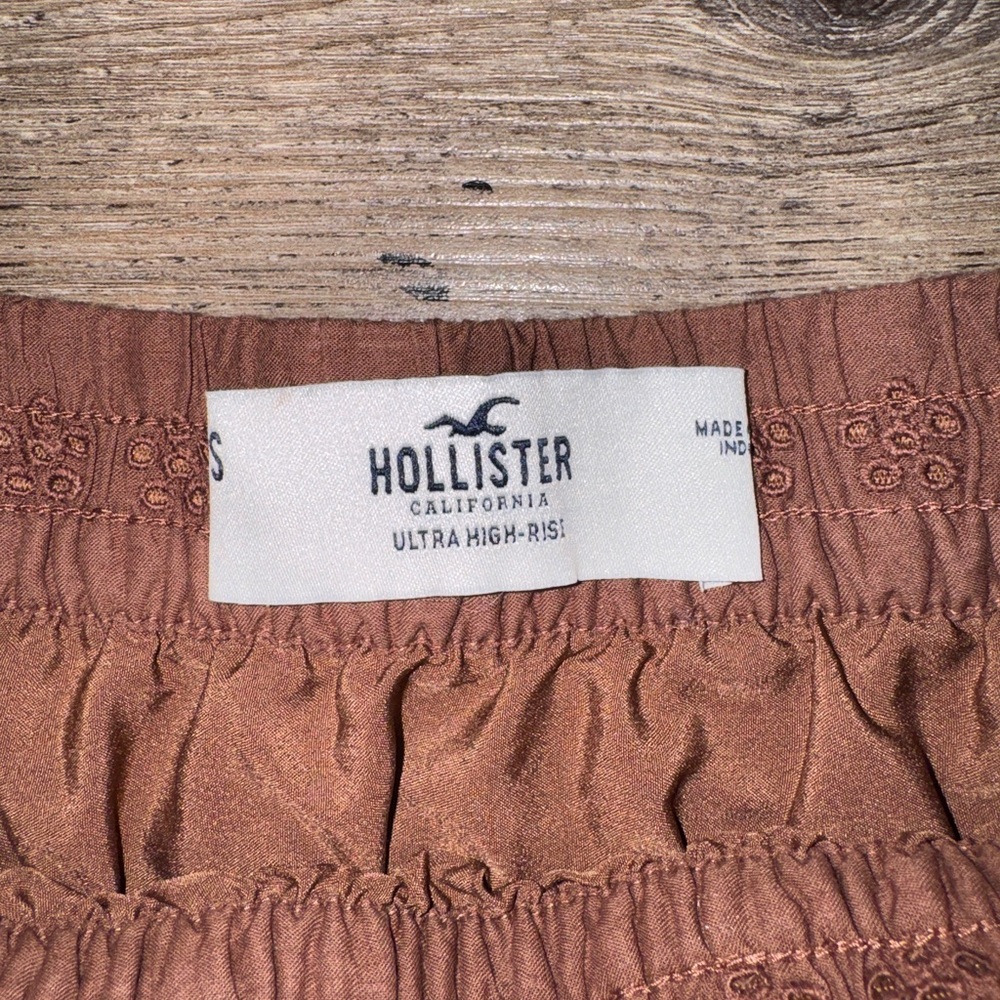 Hollister Ultra High Rise Eyelet Ruffle Mini Skirt Brown Size S - Picture 2 of 6
